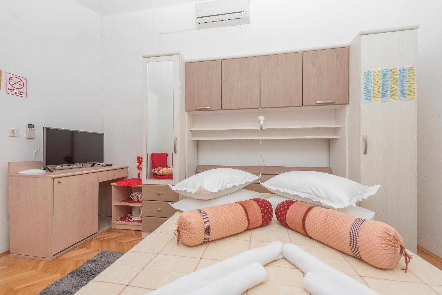 Apps And Room Goran In The Center Makarska Exterior foto